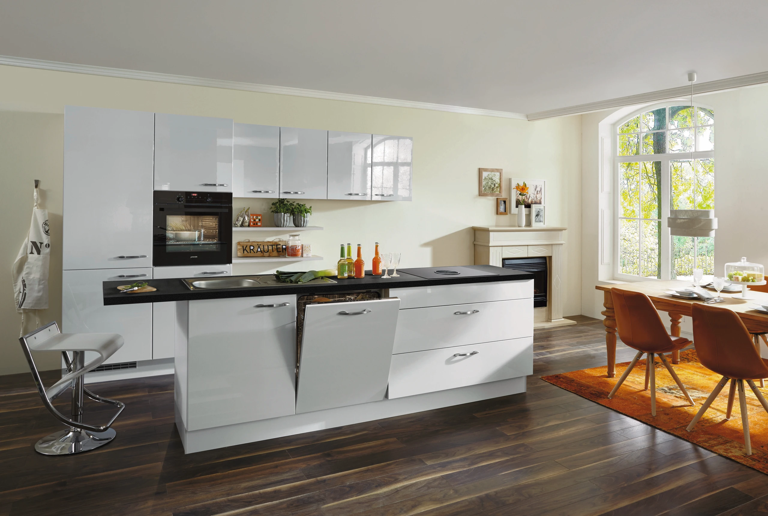 Passion kitchen with bold elements